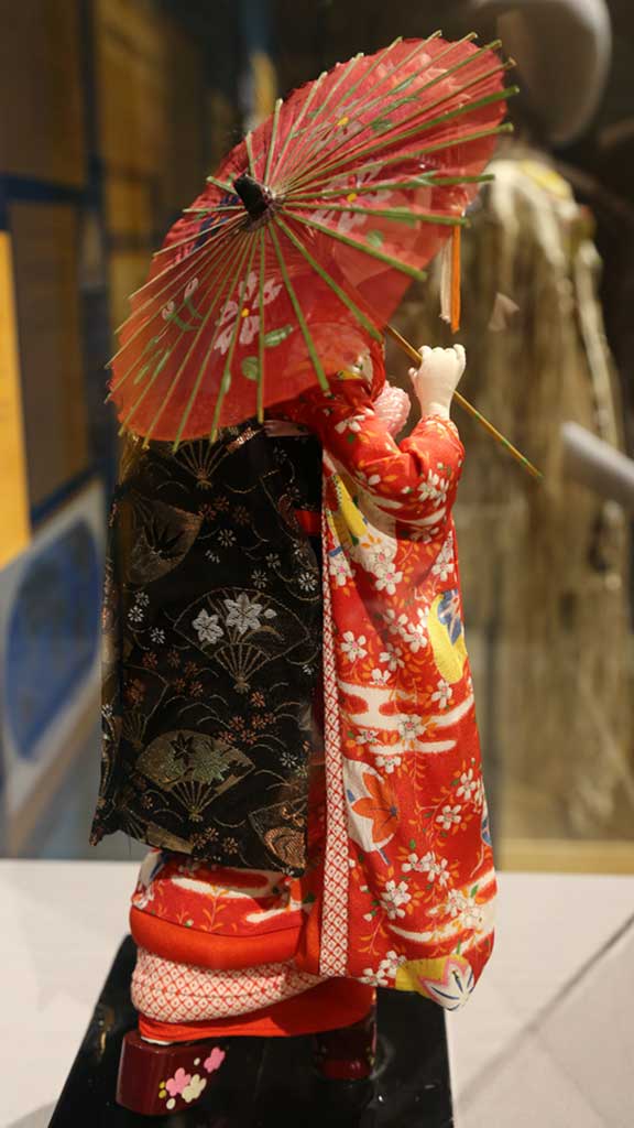 Japanese doll profile