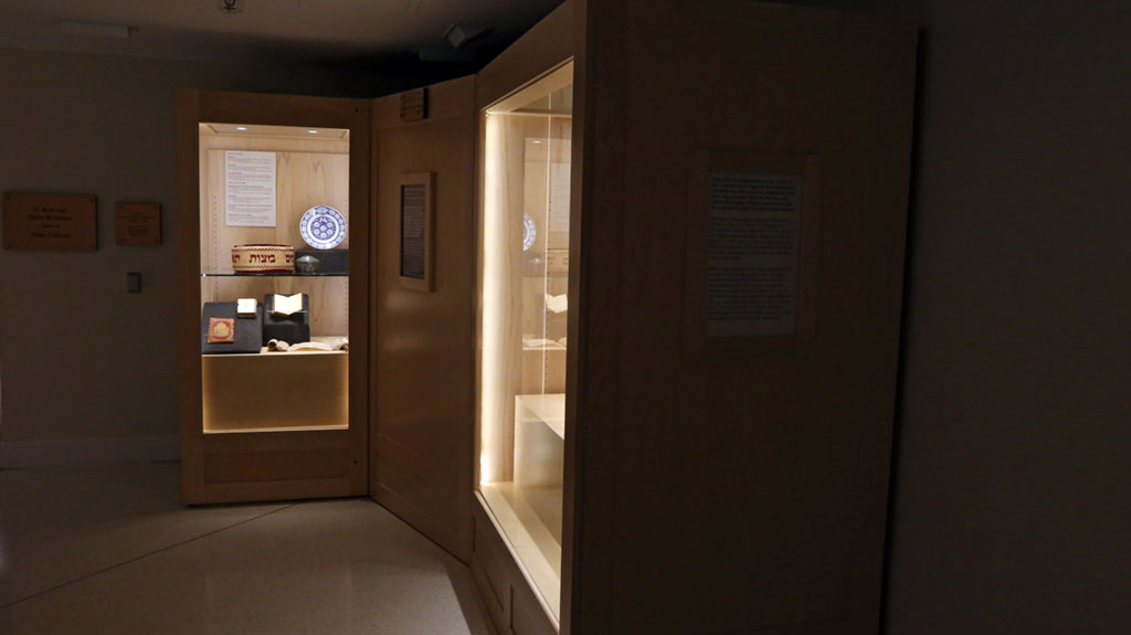gallery overview from the right