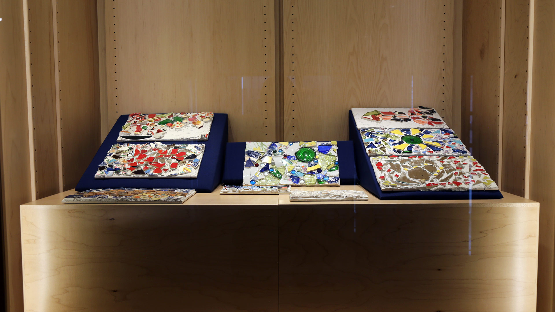 a landscape shot of the right case showcasing all of its objects